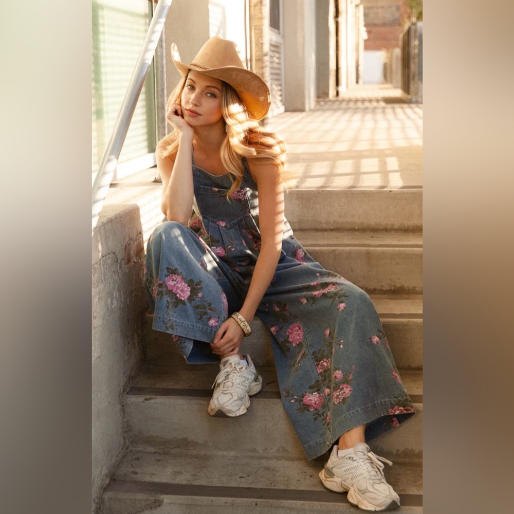 Wide-Leg Floral Denim Jeans - Blue